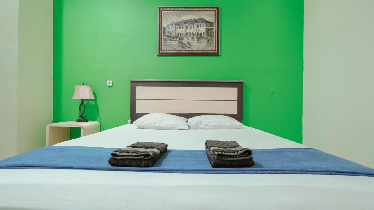 Cabin Hotel Sutomo Yogyakarta Esterno foto