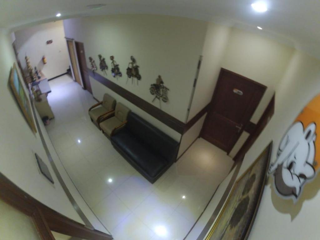 Cabin Hotel Sutomo Yogyakarta Esterno foto