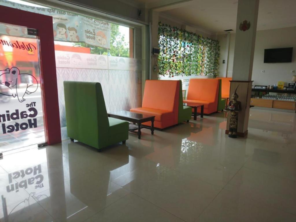 Cabin Hotel Sutomo Yogyakarta Esterno foto