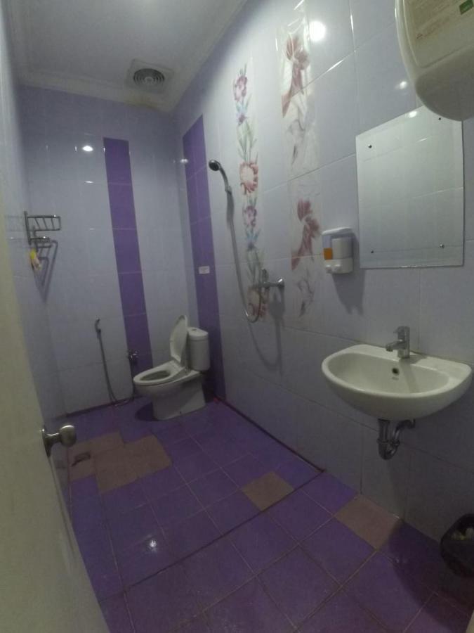 Cabin Hotel Sutomo Yogyakarta Esterno foto
